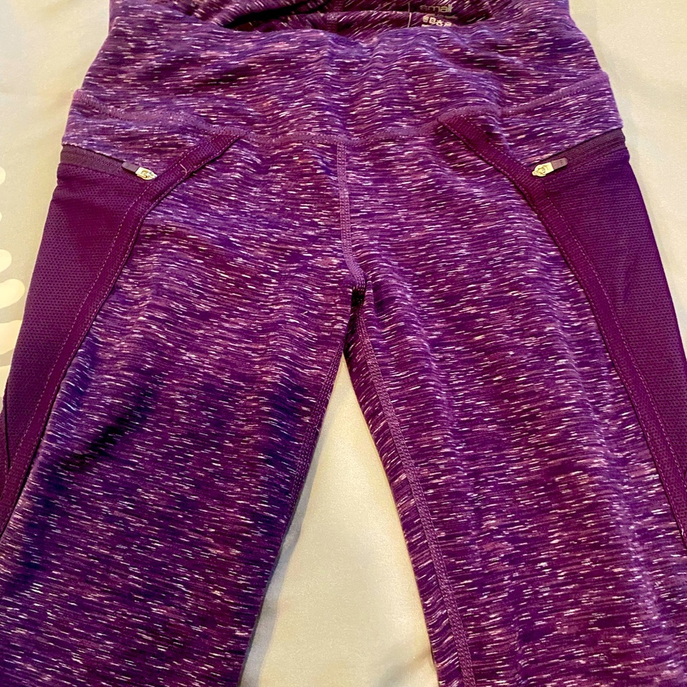 HYLETE Nimbus Caprite Leggings Size SMALL